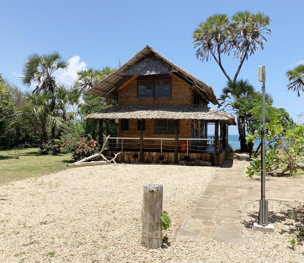 The Overhang Dar es Salaam Exterior foto